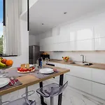 House7e *