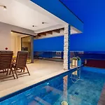 House7e *