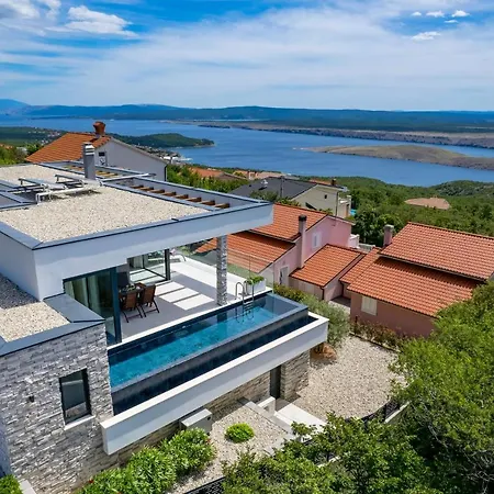 House7e * Šmrika