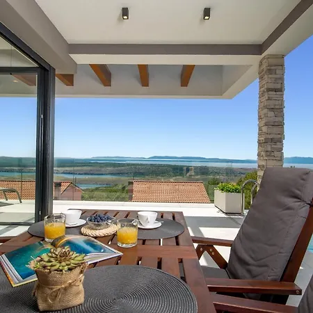 House7e Vila Smrika