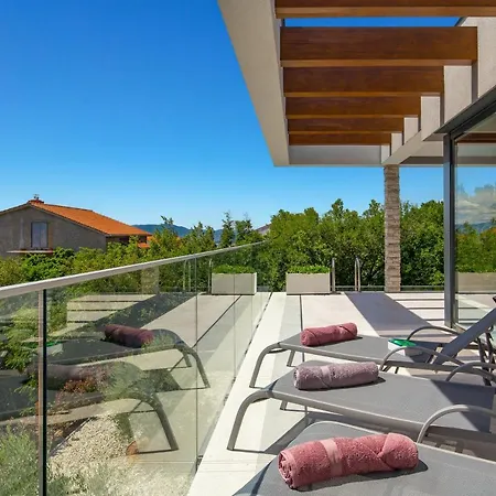 House7e Villa