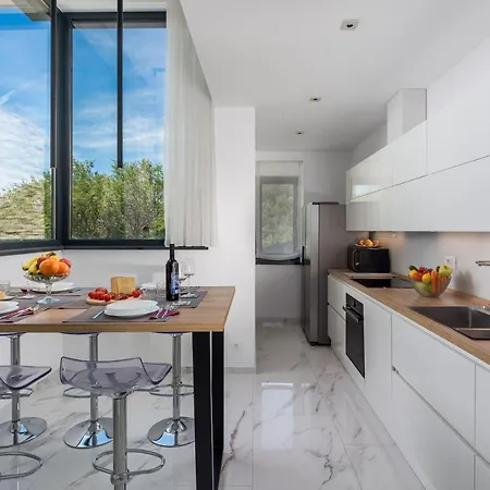 House7e * שמריקה